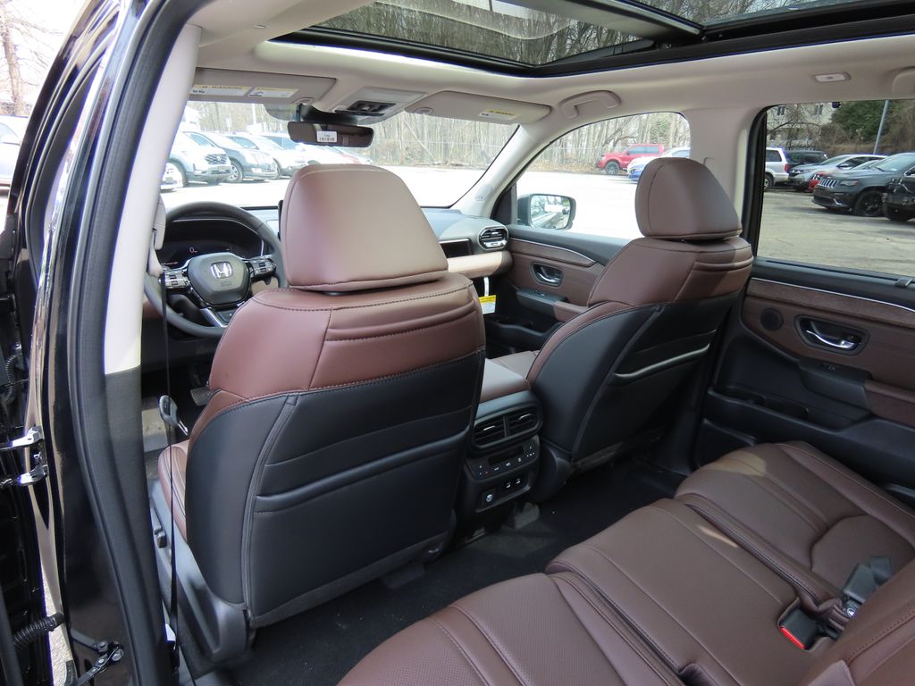 Thumbnail: 2026 Honda Pilot - 20