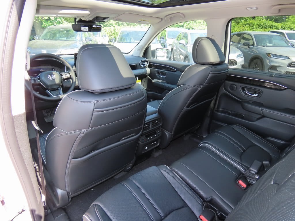 Thumbnail: 2025 Honda Pilot - 21