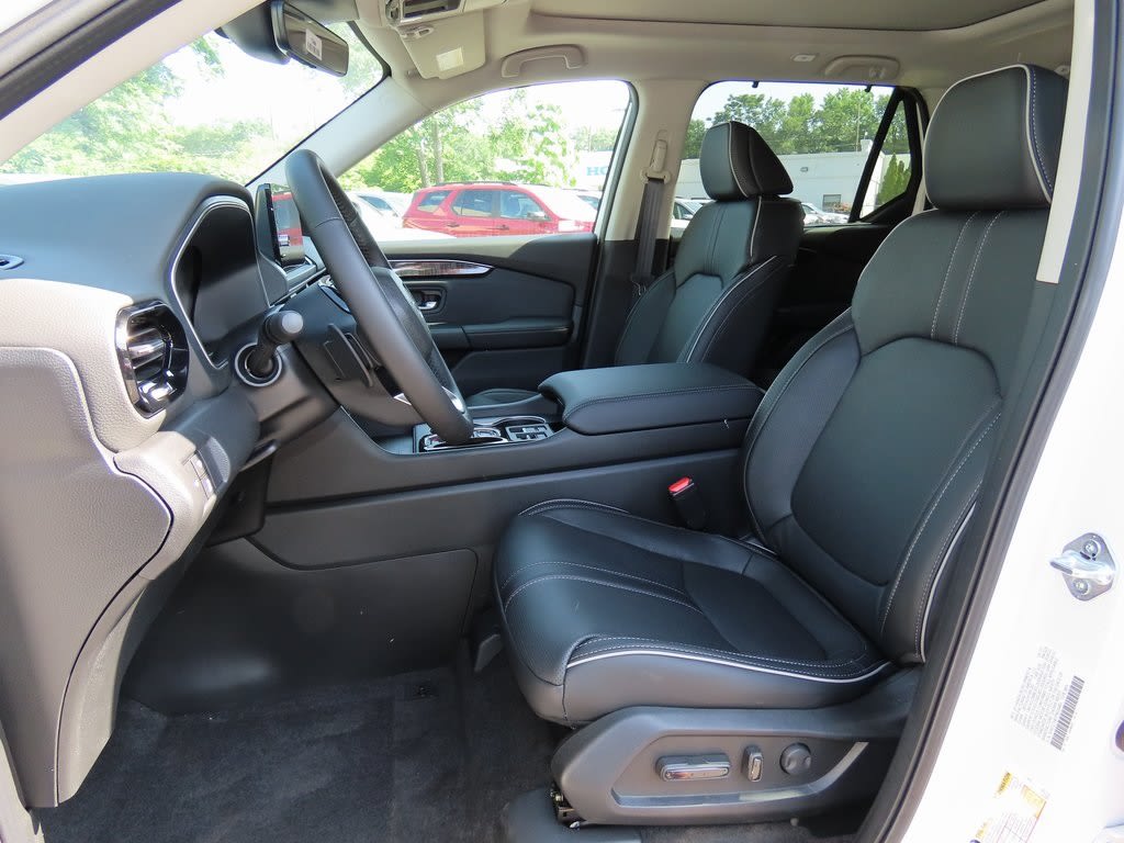 Thumbnail: 2025 Honda Pilot - 11