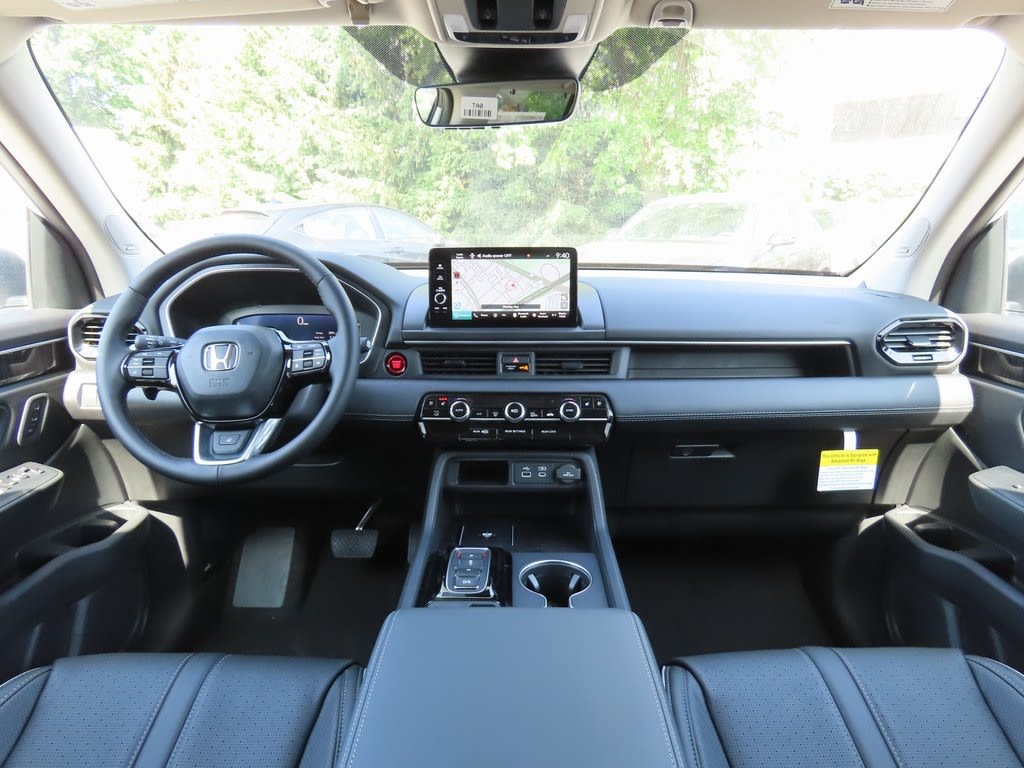 Thumbnail: 2025 Honda Pilot - 10