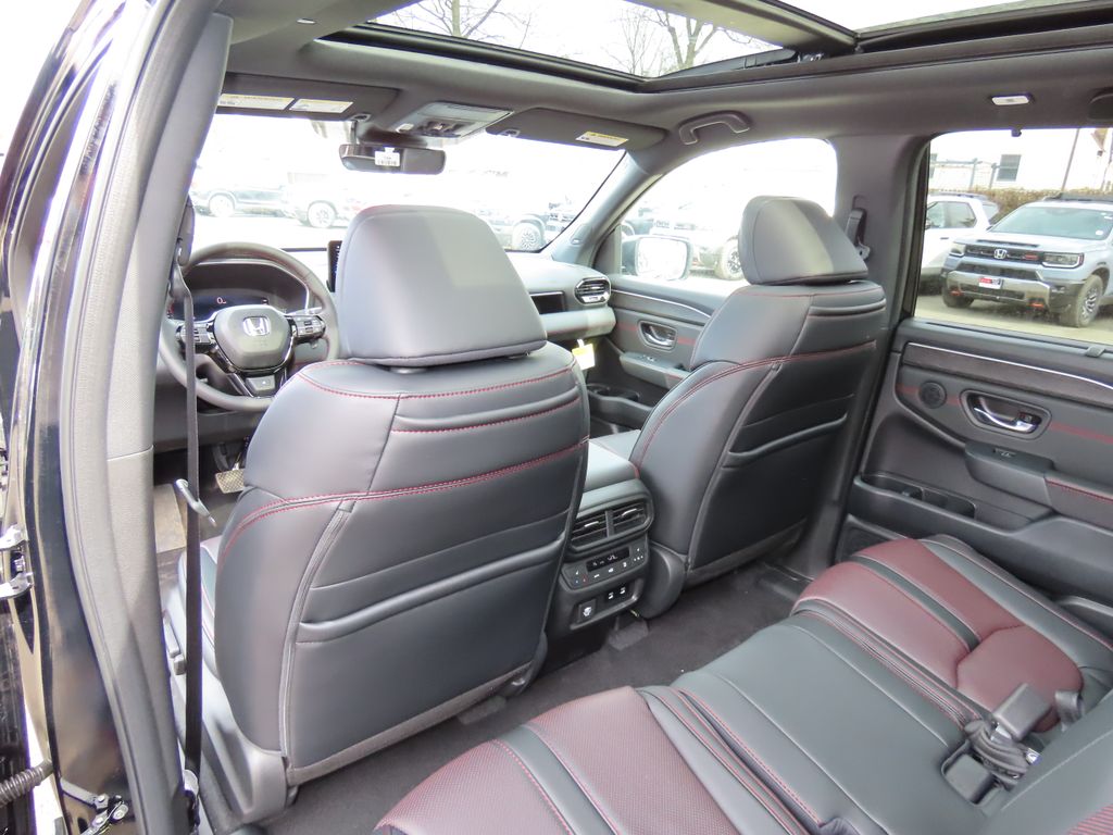 Thumbnail: 2026 Honda Pilot - 21