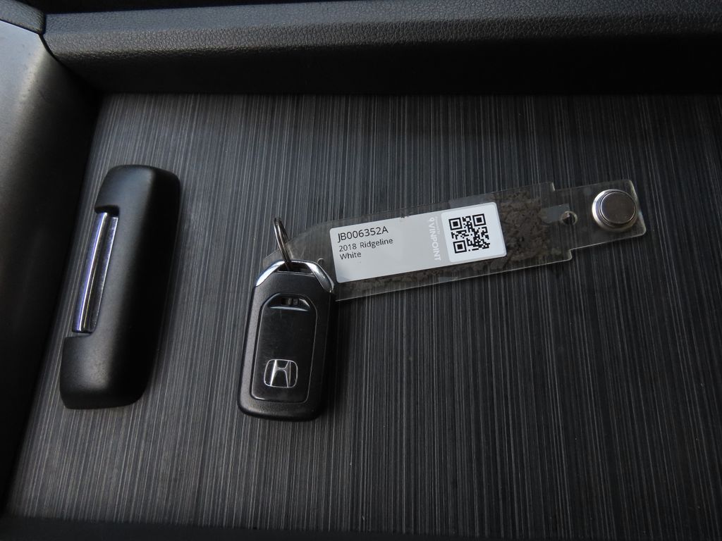 Thumbnail: 2018 Honda Ridgeline - 18