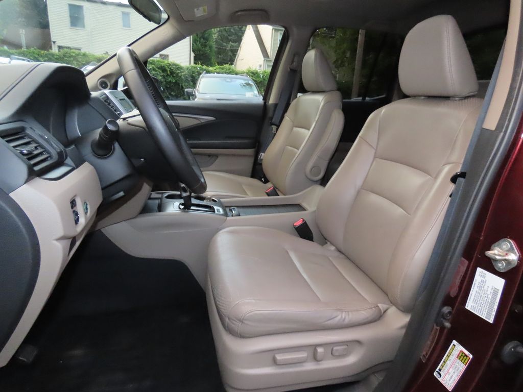 Thumbnail: 2019 Honda Ridgeline - 12