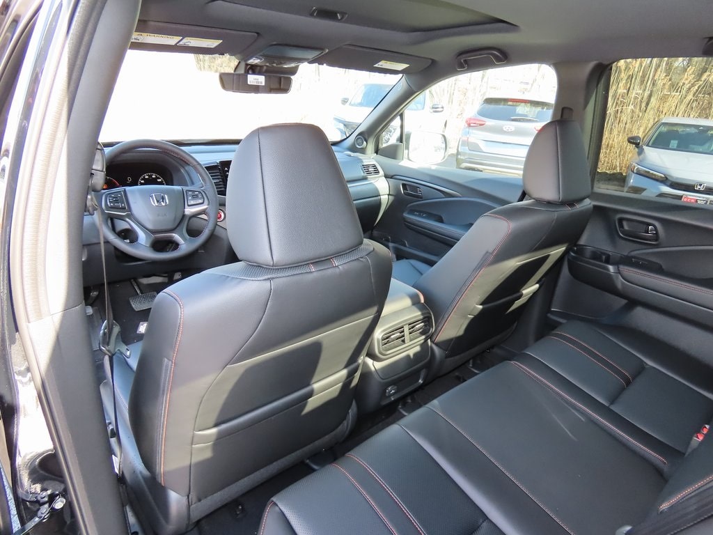Thumbnail: 2025 Honda Ridgeline - 19