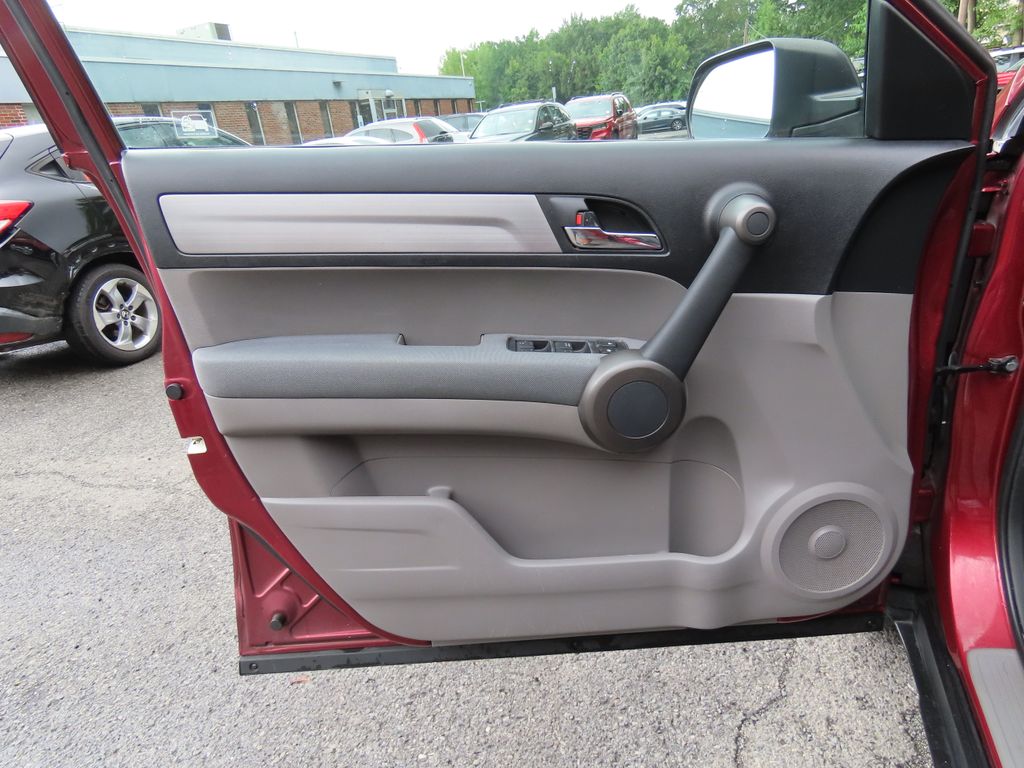Thumbnail: 2011 Honda CR-V - 23