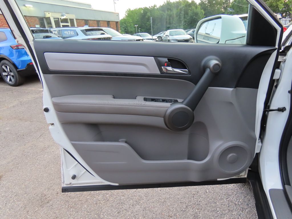 Thumbnail: 2011 Honda CR-V - 22