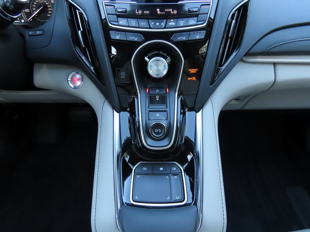 Thumbnail: 2025 Acura RDX - 16