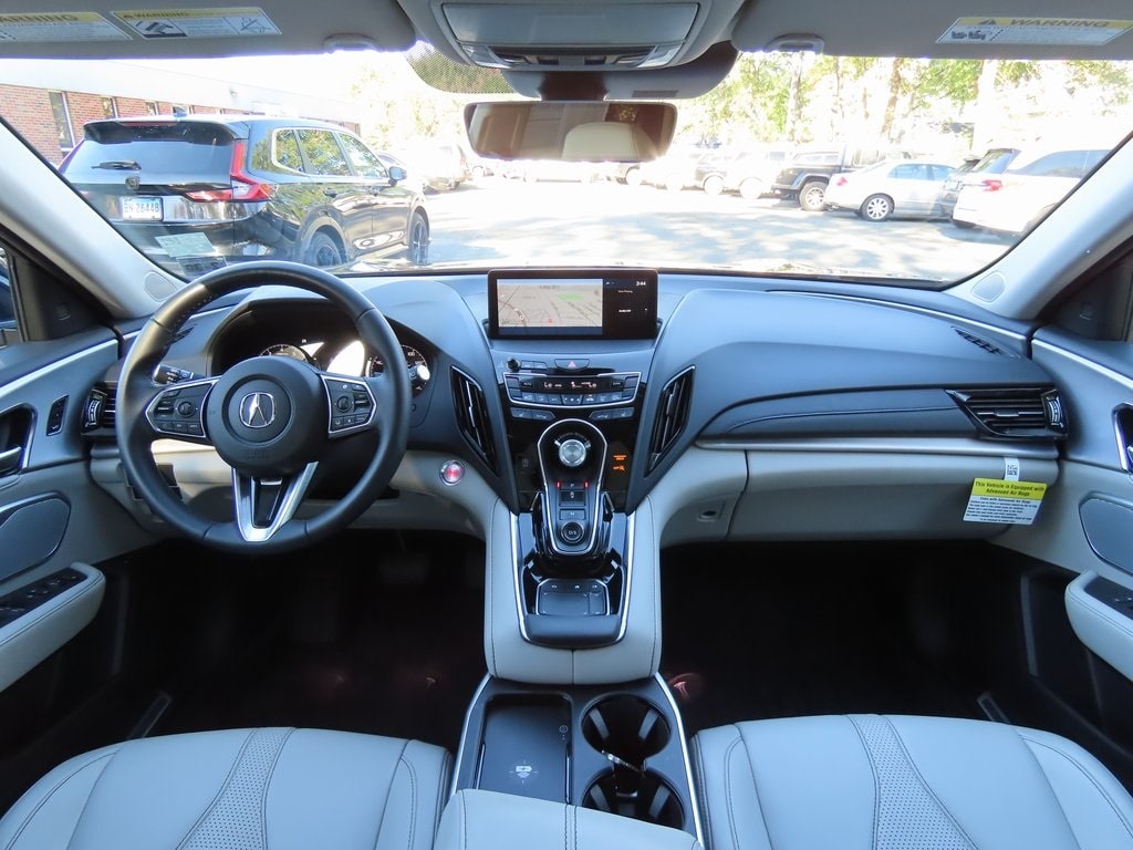 Thumbnail: 2025 Acura RDX - 10