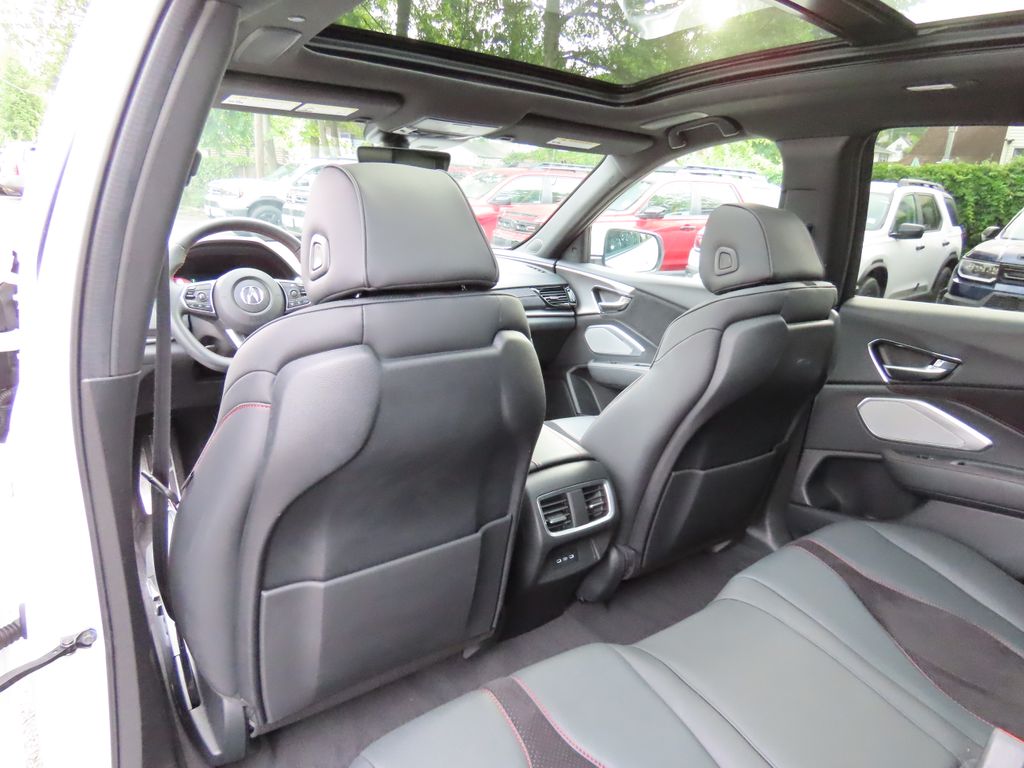 Thumbnail: 2023 Acura RDX - 23
