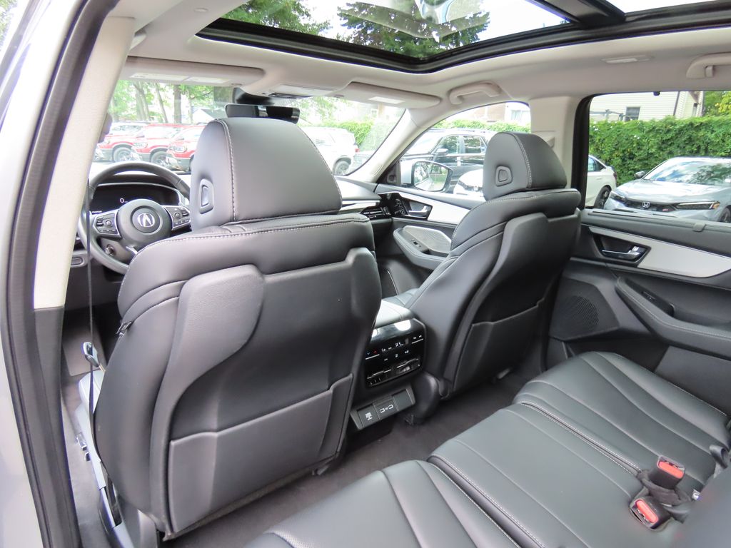 Thumbnail: 2024 Acura MDX - 22