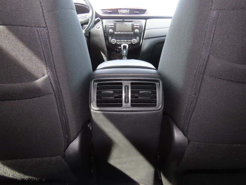 Thumbnail: 2017 Nissan Rogue - 25