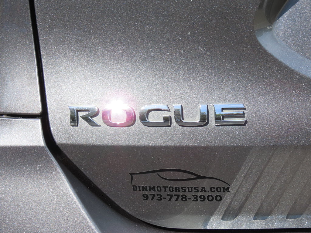 Thumbnail: 2017 Nissan Rogue - 7
