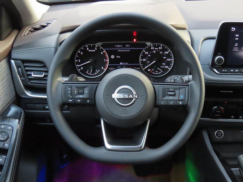 Thumbnail: 2023 Nissan Rogue - 10