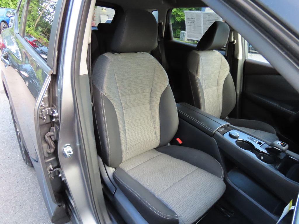 Thumbnail: 2023 Nissan Rogue - 24