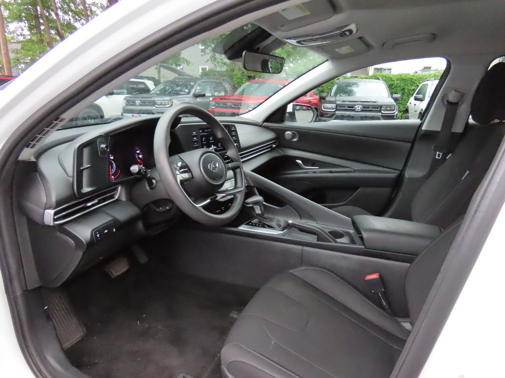 Thumbnail: 2021 Hyundai Elantra - 2