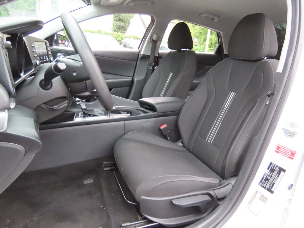 Thumbnail: 2021 Hyundai Elantra - 9