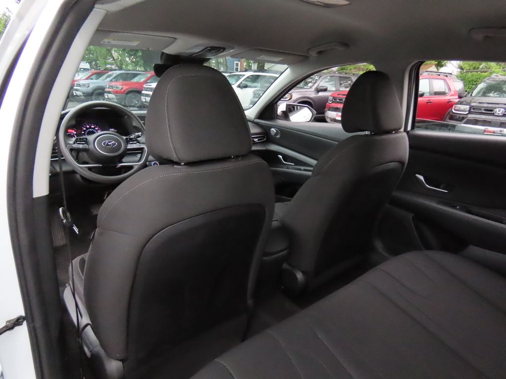 Thumbnail: 2021 Hyundai Elantra - 21