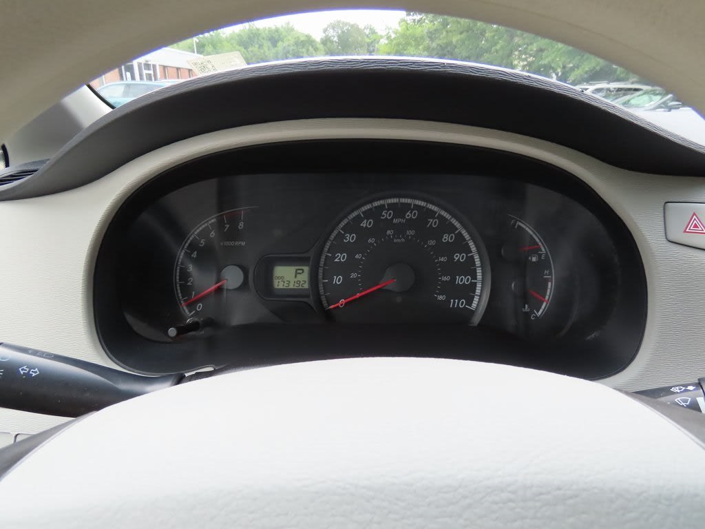 Thumbnail: 2014 Toyota Sienna - 16