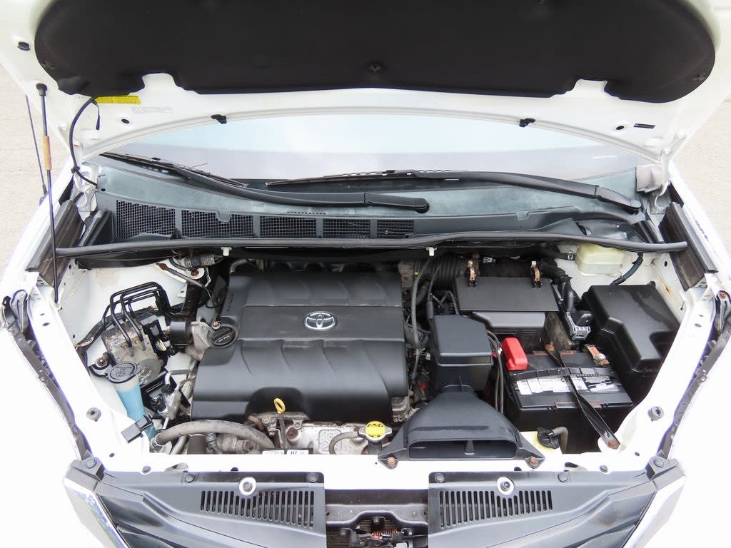 Thumbnail: 2014 Toyota Sienna - 9