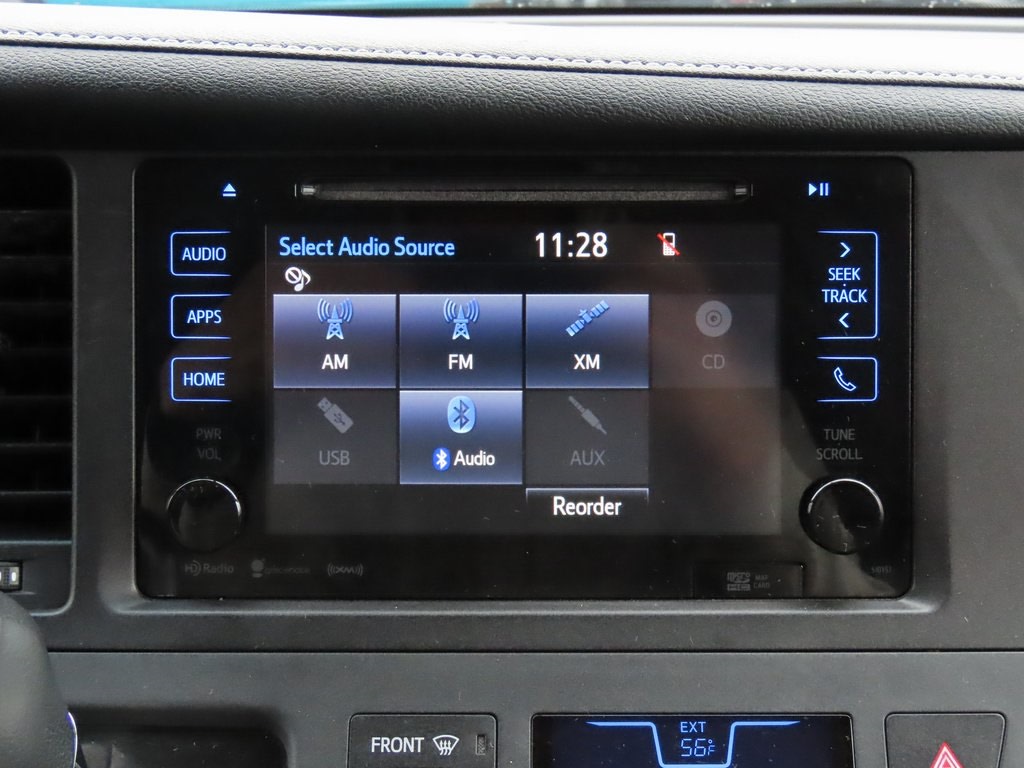 Thumbnail: 2017 Toyota Sienna - 25