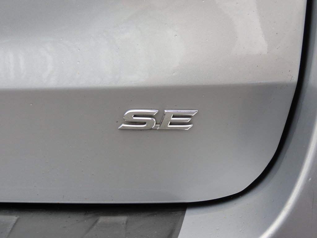 Thumbnail: 2017 Toyota Sienna - 19