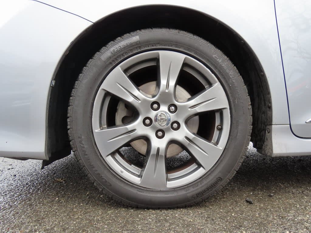 Thumbnail: 2017 Toyota Sienna - 8