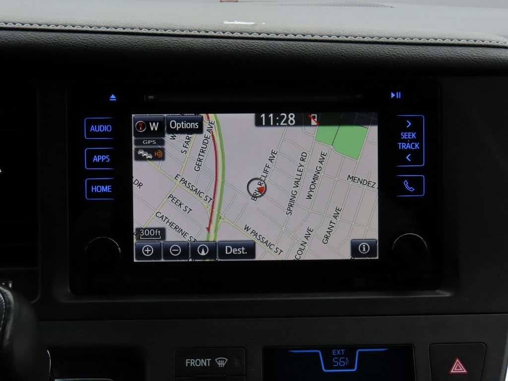 Thumbnail: 2017 Toyota Sienna - 24