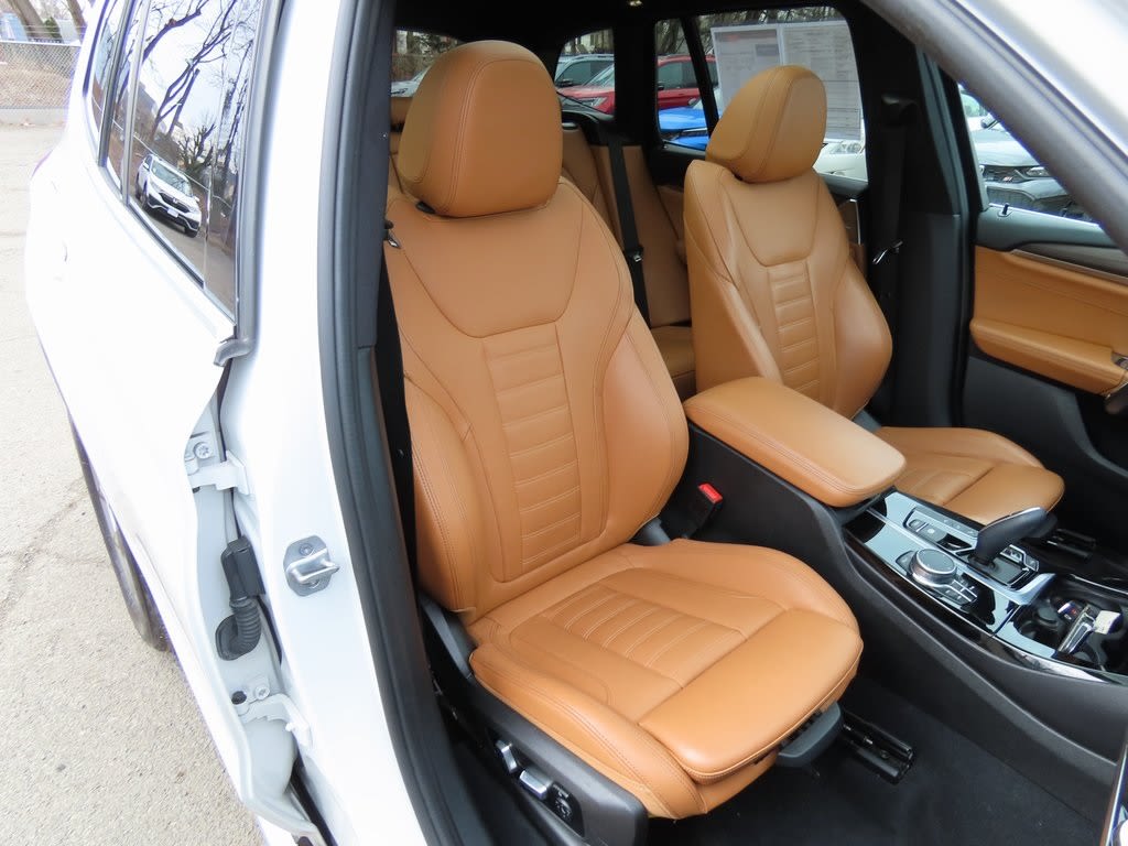 Thumbnail: 2021 BMW X3 - 11