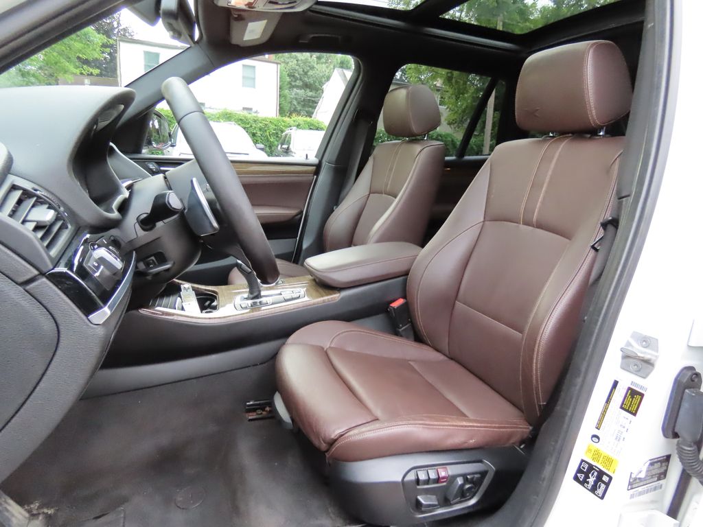 Thumbnail: 2017 BMW X3 - 10