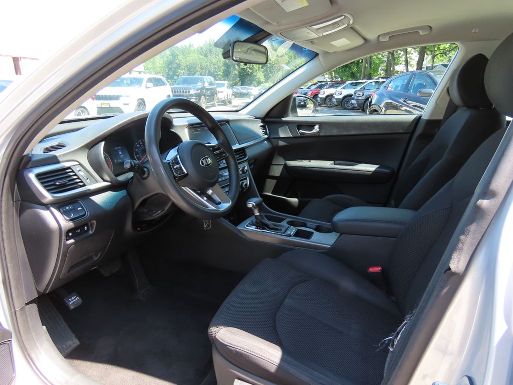 Thumbnail: 2019 Kia Optima - 11