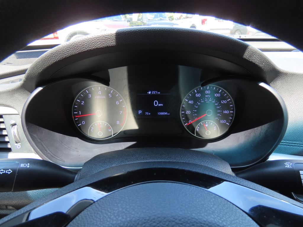 Thumbnail: 2019 Kia Optima - 16