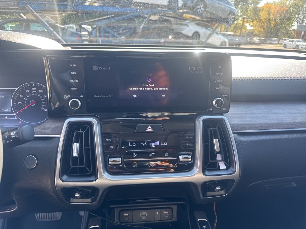 Thumbnail: 2022 Kia Sorento - 9