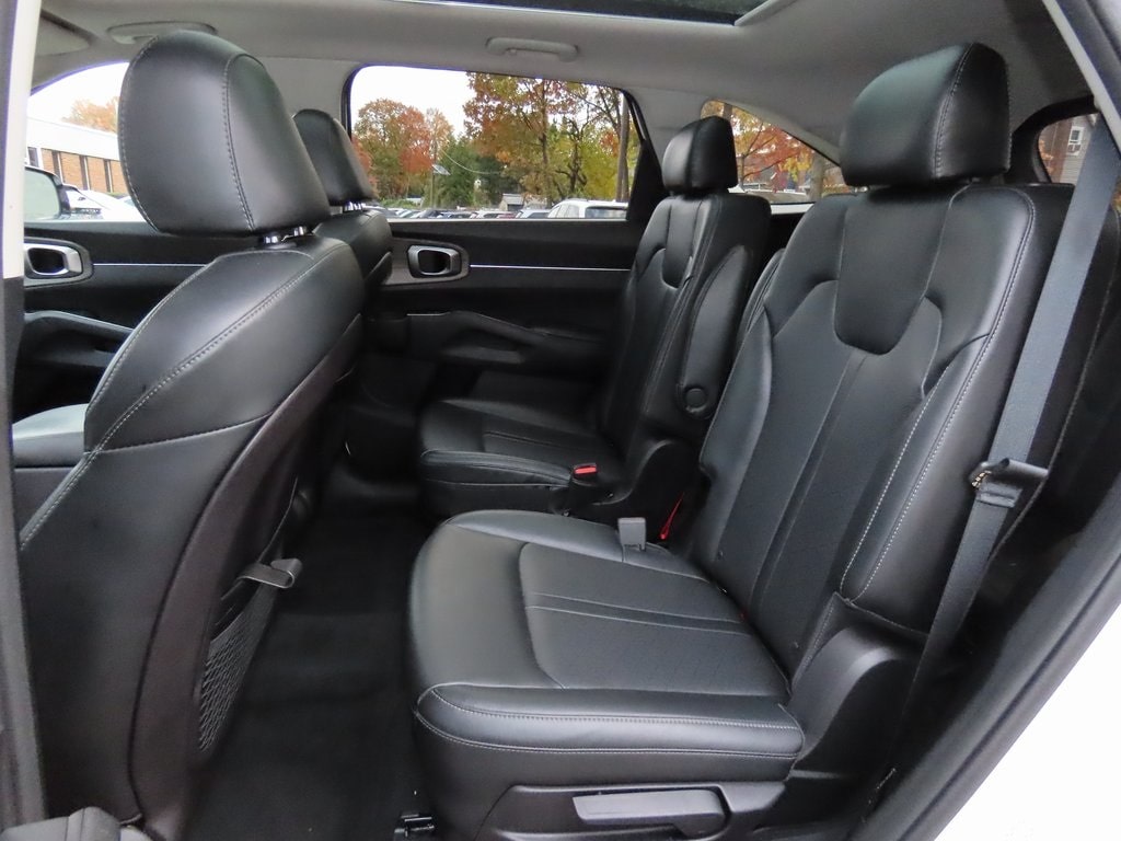 Thumbnail: 2022 Kia Sorento - 13