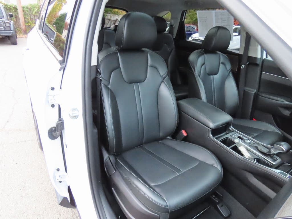 Thumbnail: 2022 Kia Sorento - 12