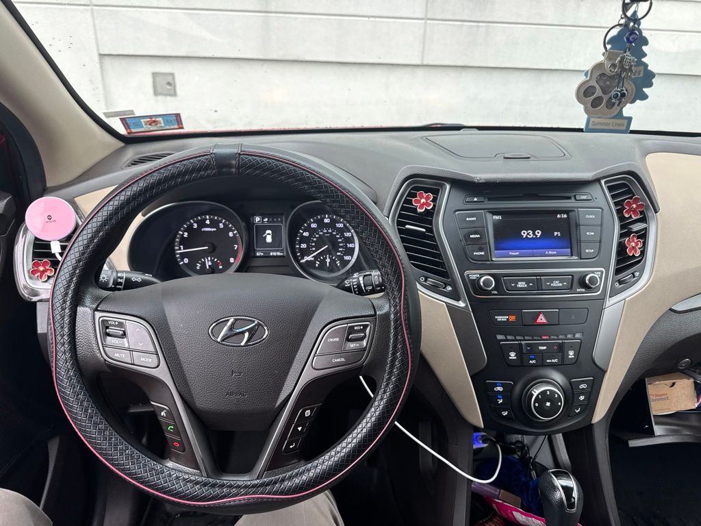 Thumbnail: 2017 Hyundai Santa Fe - 5