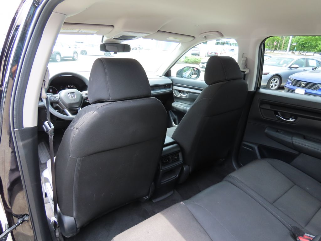 2025 Honda CR-V LX - Photo 23