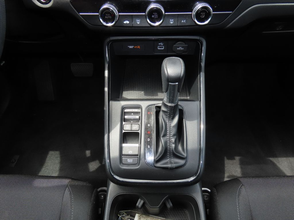 2025 Honda CR-V LX - Photo 14