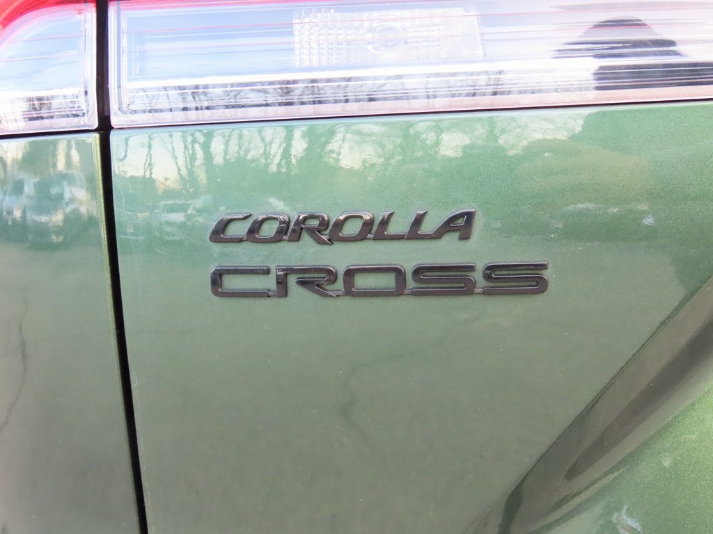 2022 Toyota Corolla Cross XLE 7