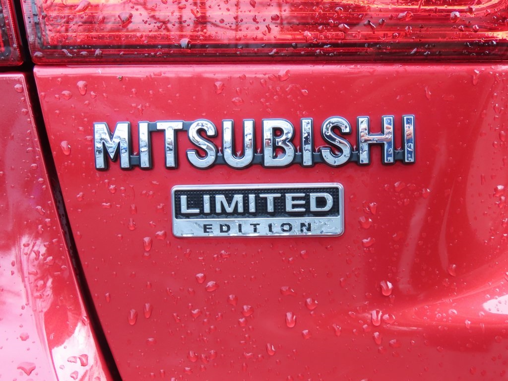 Thumbnail: 2017 Mitsubishi Outlander Sport - 6