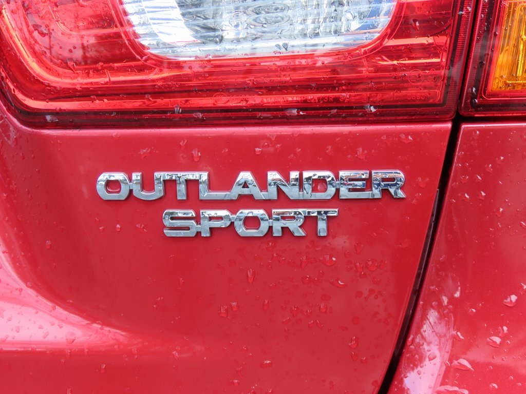 Thumbnail: 2017 Mitsubishi Outlander Sport - 19