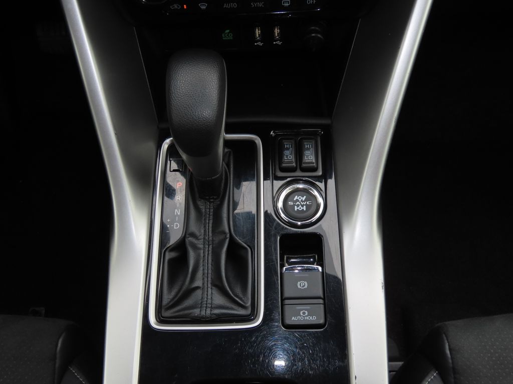 Thumbnail: 2022 Mitsubishi Eclipse Cross - 15