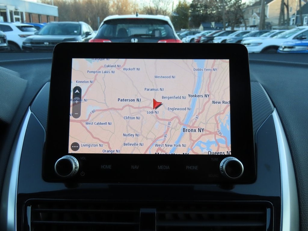 Thumbnail: 2022 Mitsubishi Eclipse Cross - 13