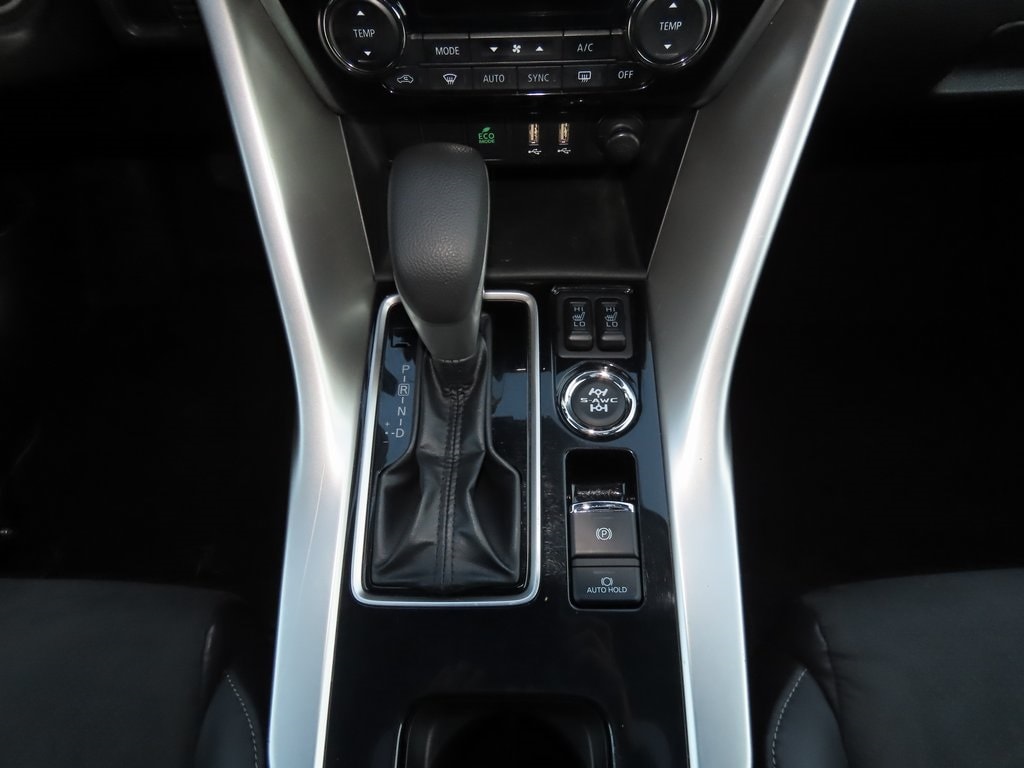 Thumbnail: 2022 Mitsubishi Eclipse Cross - 14