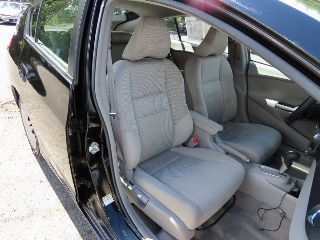 Thumbnail: 2011 Honda Insight - 23