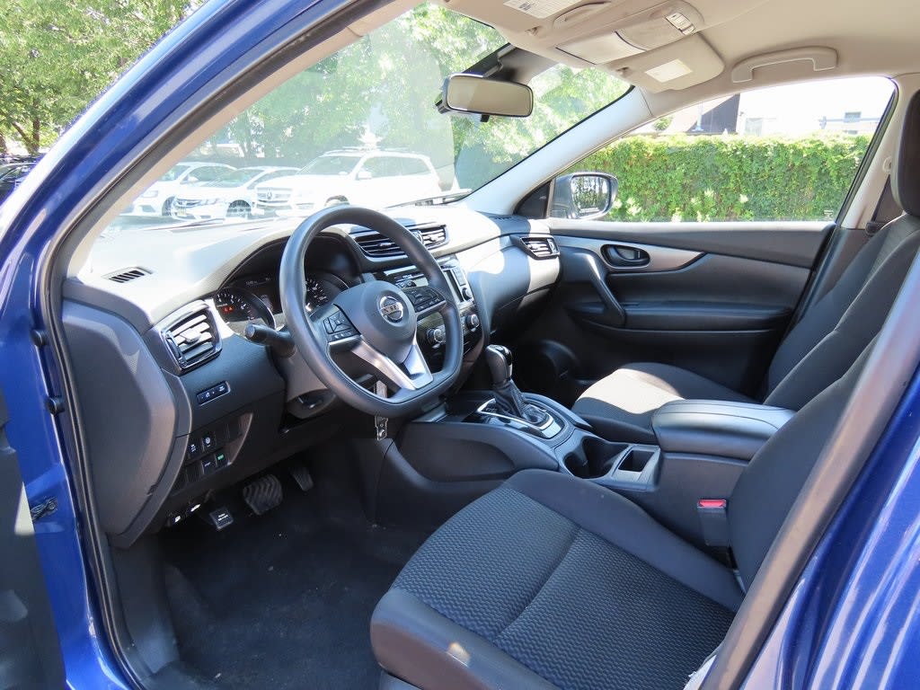 Thumbnail: 2021 Nissan Rogue Sport - 9