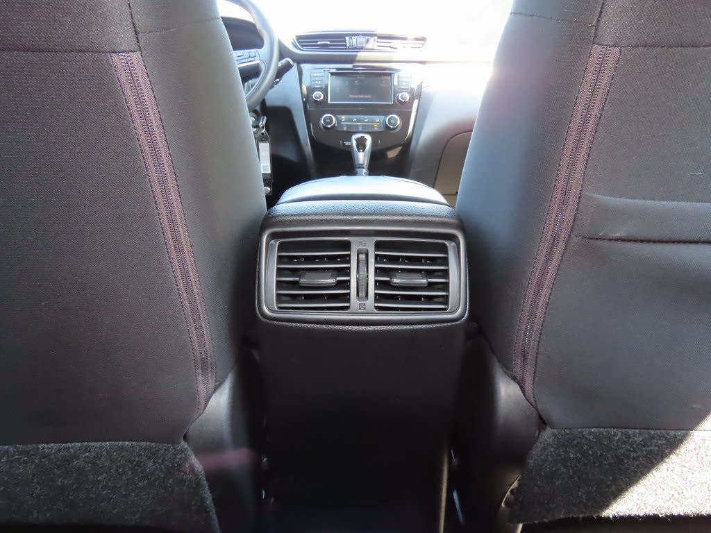 Thumbnail: 2021 Nissan Rogue Sport - 23