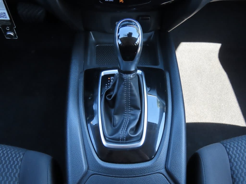 Thumbnail: 2021 Nissan Rogue Sport - 13
