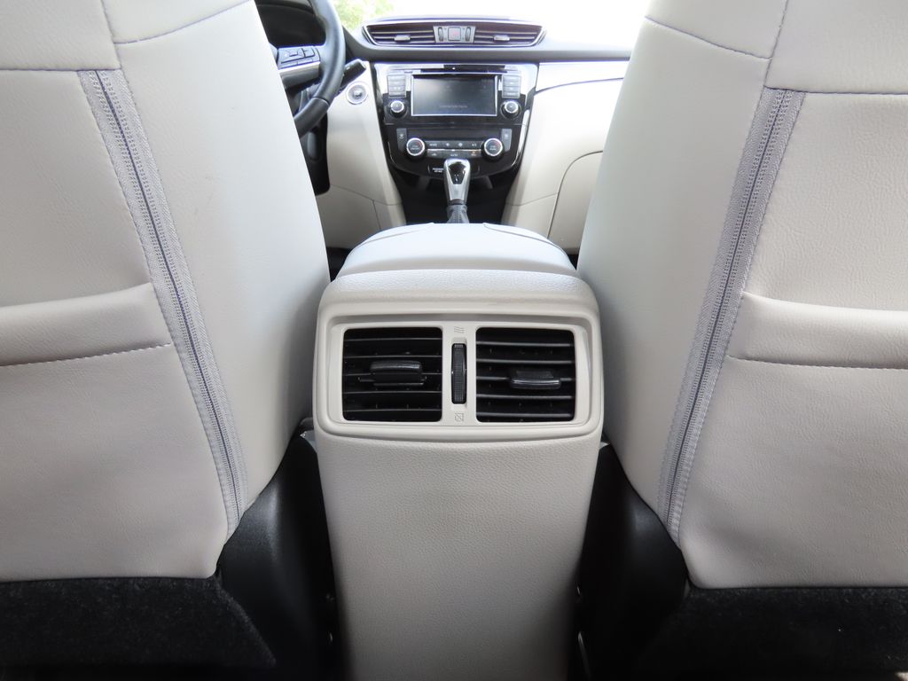 Thumbnail: 2019 Nissan Rogue Sport - 27