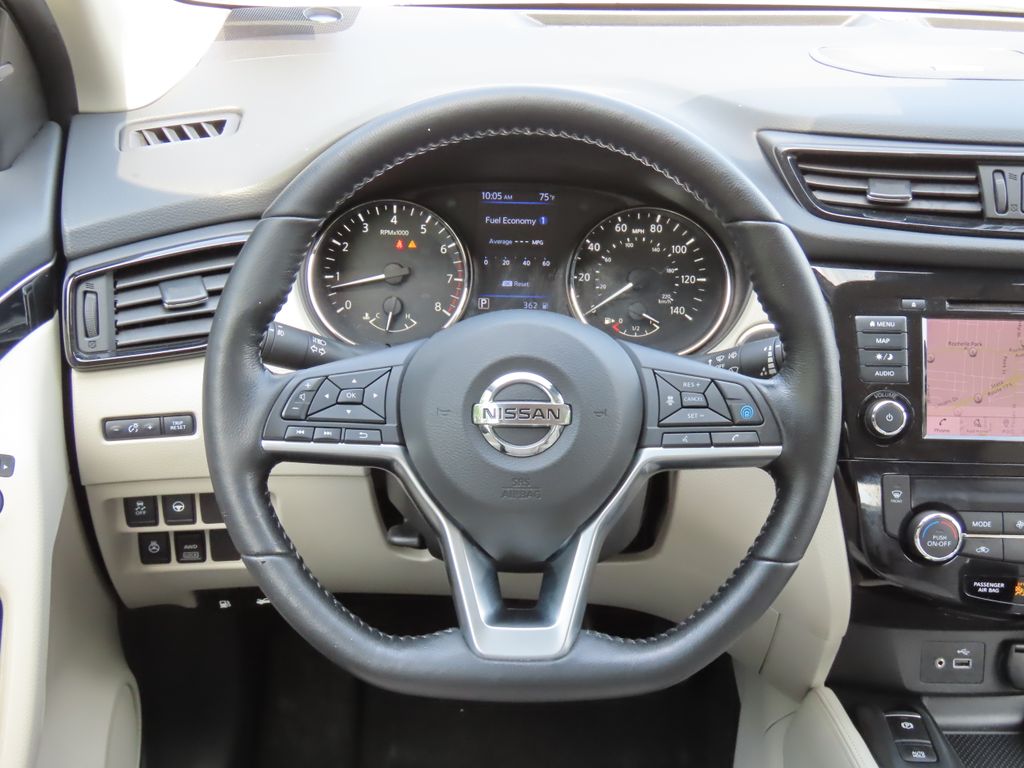 Thumbnail: 2019 Nissan Rogue Sport - 13