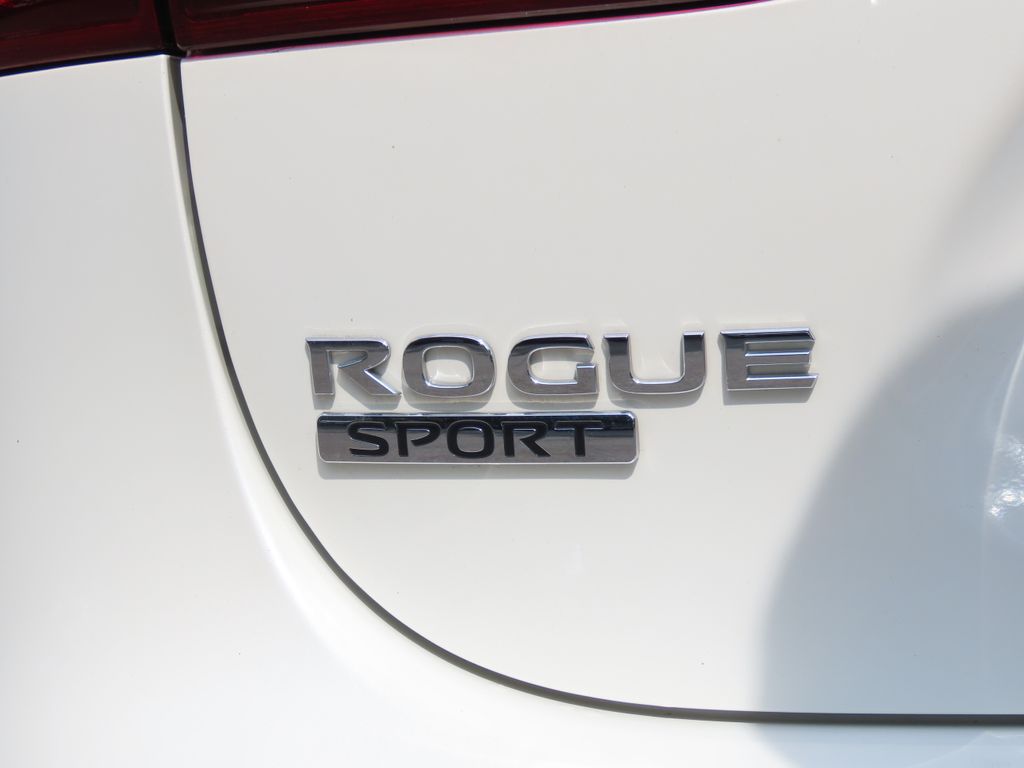Thumbnail: 2019 Nissan Rogue Sport - 6